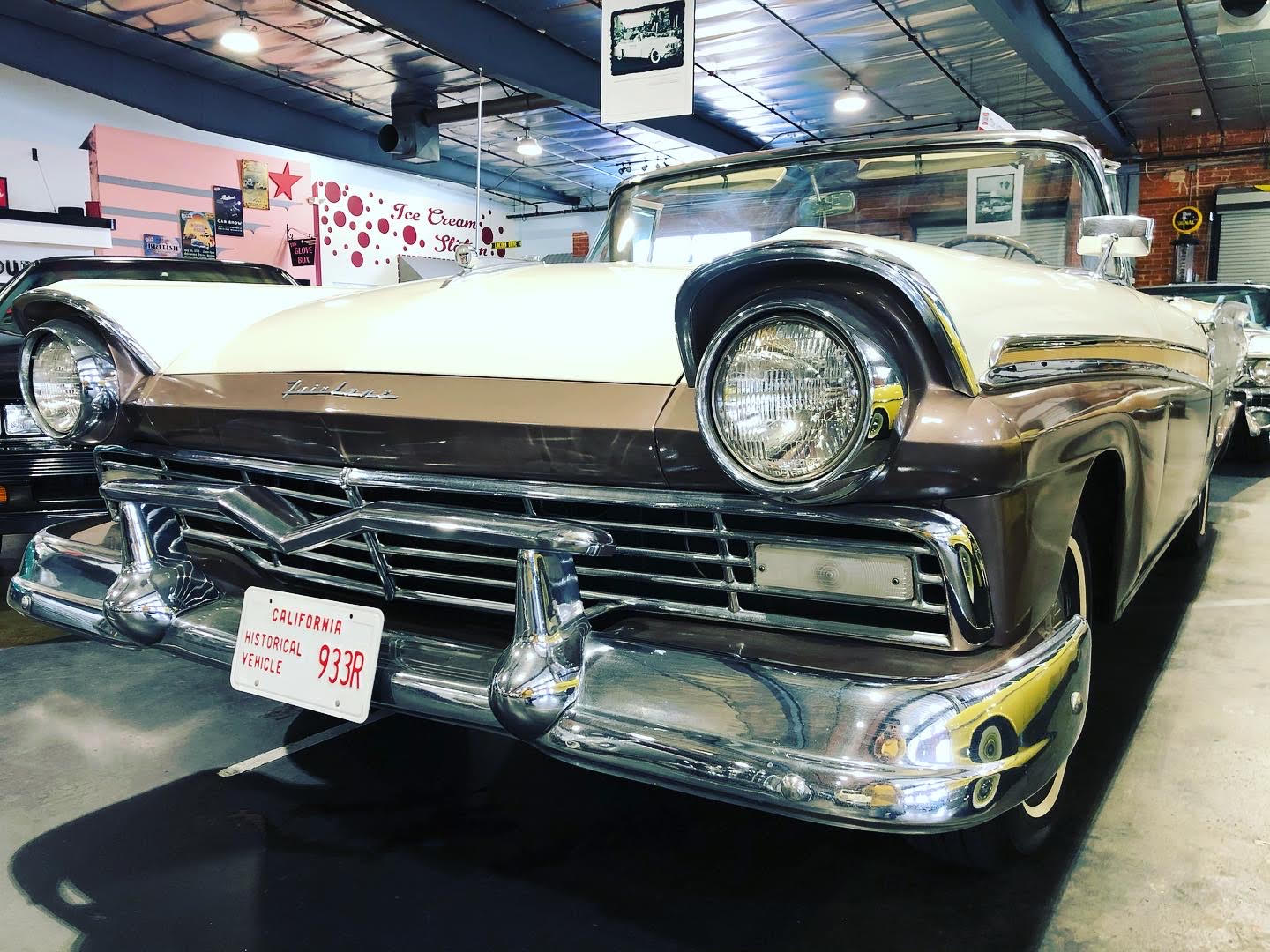 1957 Ford Fairlane for rent